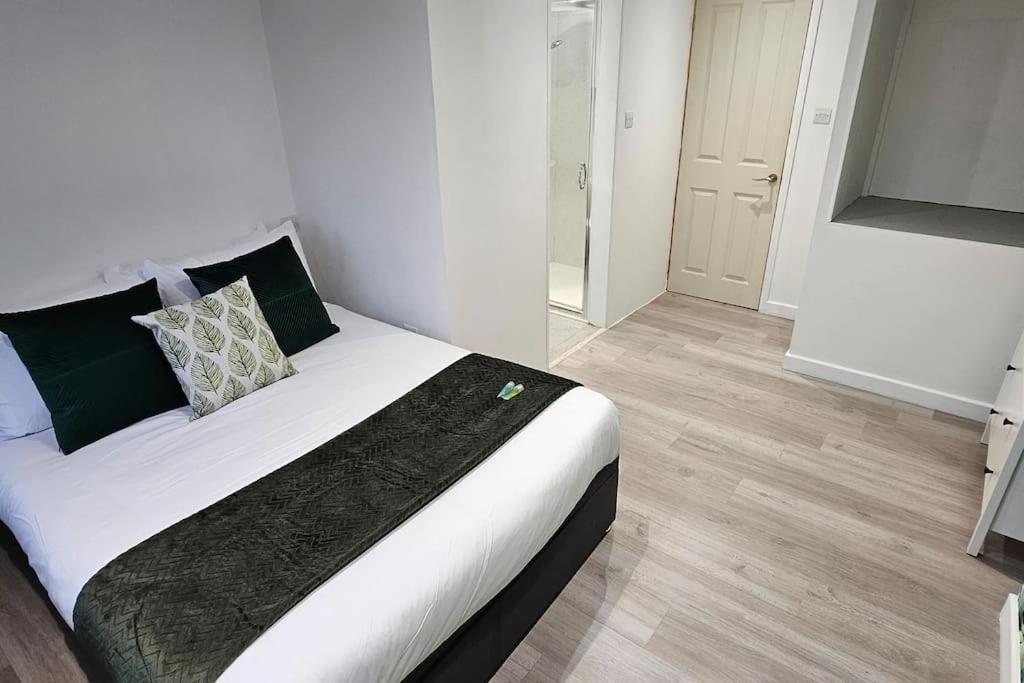Villa The Hive 4 Bed House Pool Table Air-Con Maidstone Exterior foto